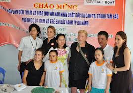 นครดานังจัดรายการแสดงศิลปะเพื่อช่วยเหลือเหยื่อสารพิษสีส้ม